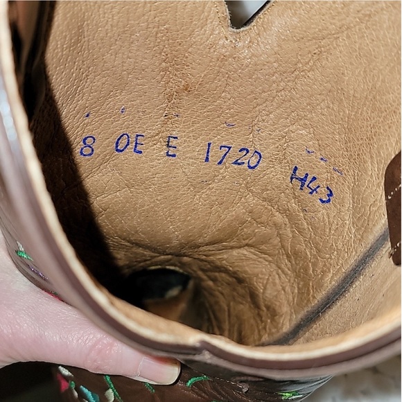 Hand made Lane, Brown Falling Flowers Western Boot - Picture 10 of 16